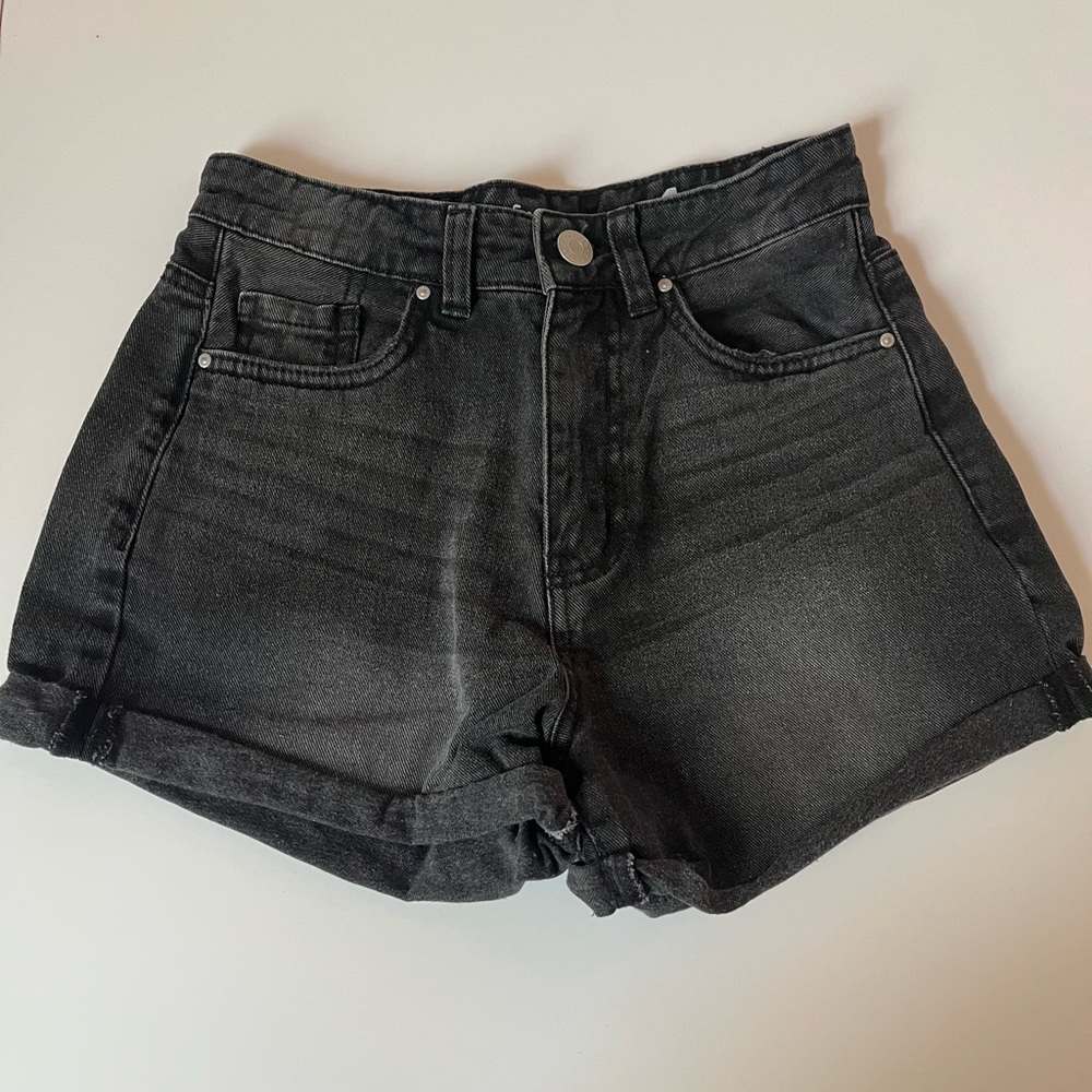 Black Mom Shorts